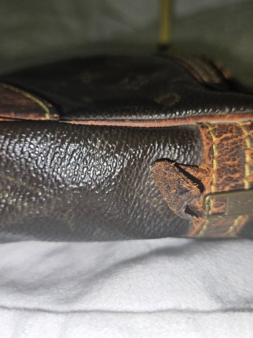 AUTHENTIC Louis Vuitton Vintage Monogram Toiletry Pouch / Travel Case - Picture 4 of 10